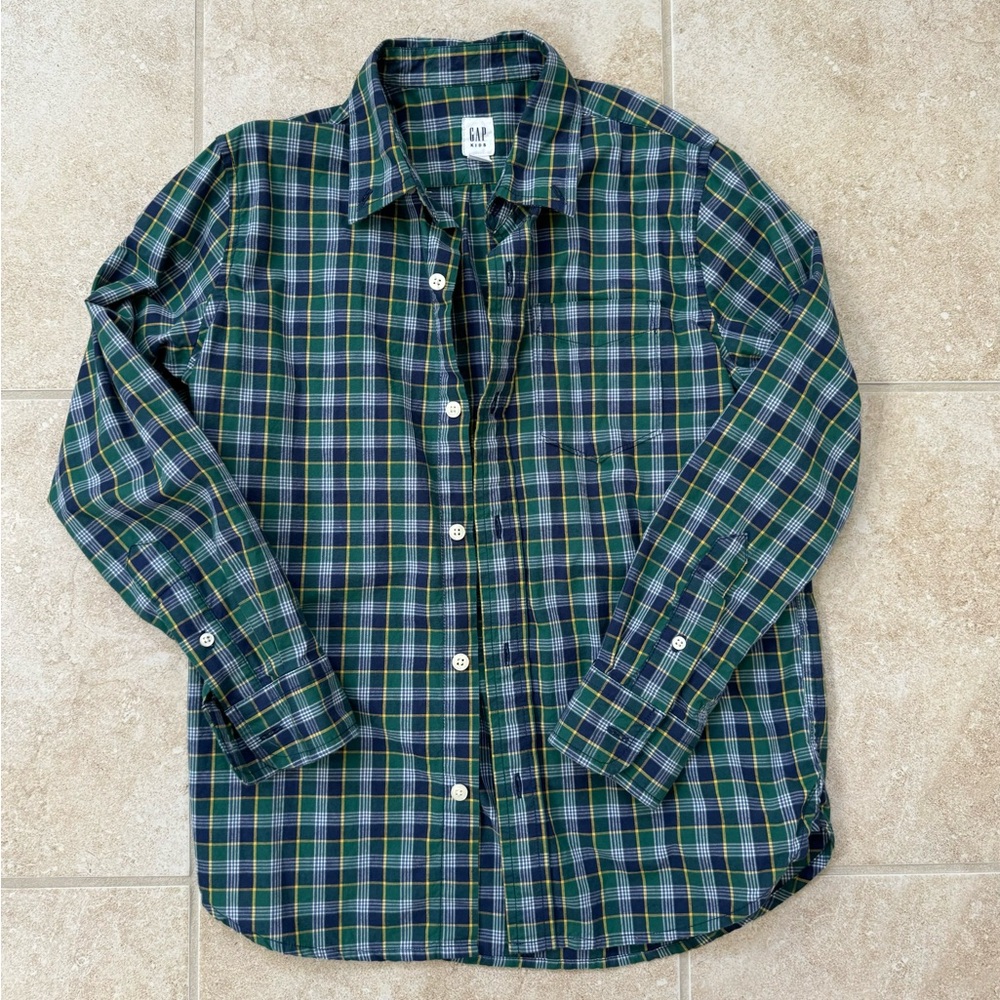 GapKids Cotton Poplin Shirt
Size: Large (Regular Fit)
Color: Blue/Green Plaid